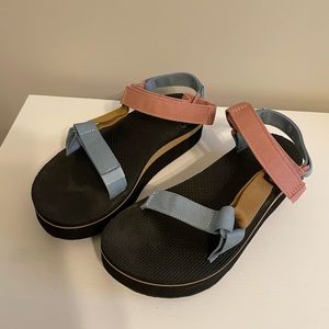 Teva Sandals, size 9 multicolor